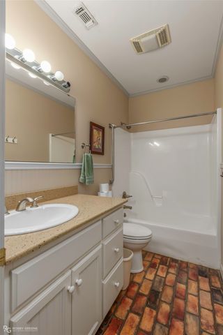 3100 Herren Road, Doyline, LA 71023