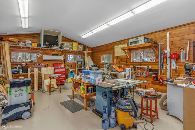 3100 Herren Road, Doyline, LA 71023