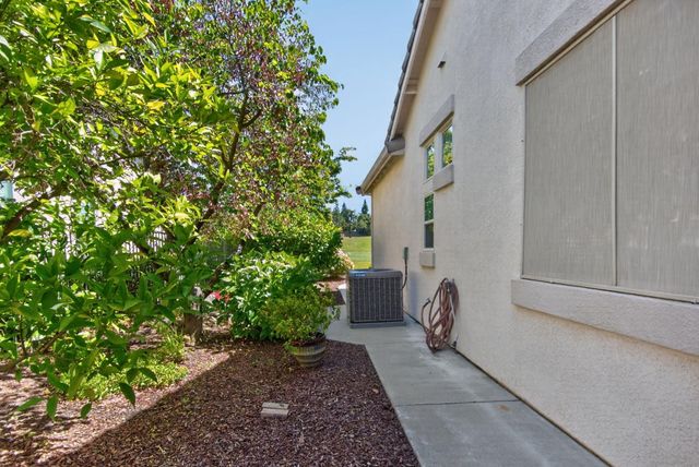 1152 Secret Lake Loop, Lincoln, CA 95648