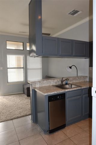 2802 Nueces ST 306, Austin, TX 78705