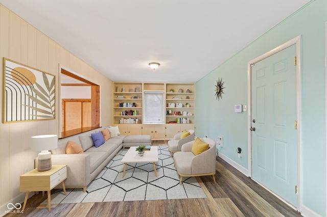 907 Fairway Drive, Indianapolis, IN 46260