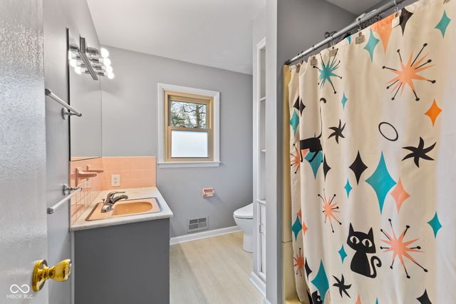 907 Fairway Drive, Indianapolis, IN 46260