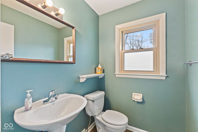 907 Fairway Drive, Indianapolis, IN 46260