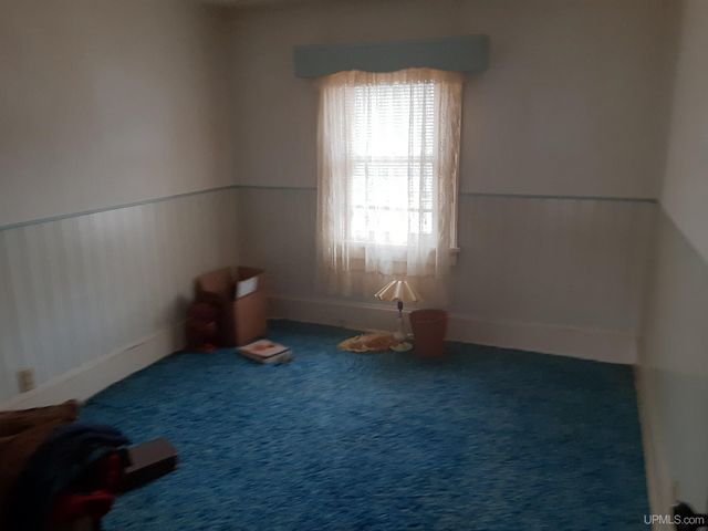 409 N 6th Avenue, Hurley, WI 54534