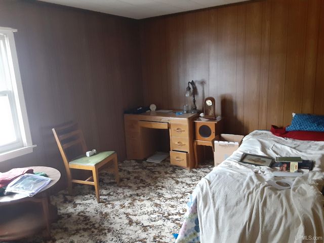 409 N 6th Avenue, Hurley, WI 54534