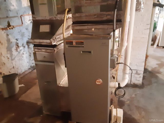 409 N 6th Avenue, Hurley, WI 54534