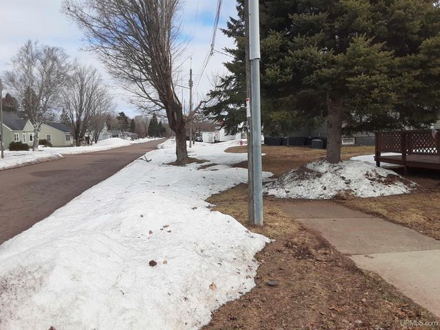 409 N 6th Avenue, Hurley, WI 54534