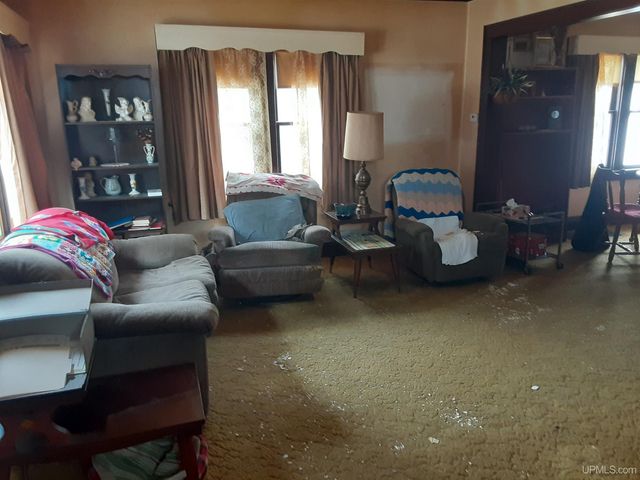 409 N 6th Avenue, Hurley, WI 54534