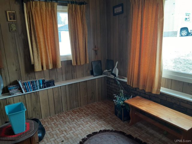 409 N 6th Avenue, Hurley, WI 54534