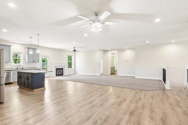 706 E Mason Drive, Edgerton, WI 53534