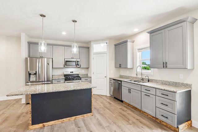 706 E Mason Drive, Edgerton, WI 53534