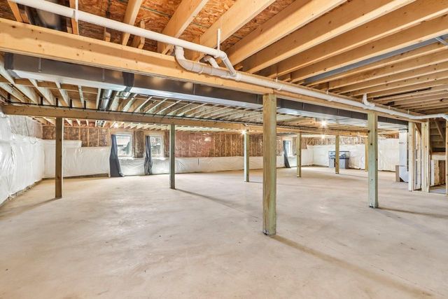 706 E Mason Drive, Edgerton, WI 53534