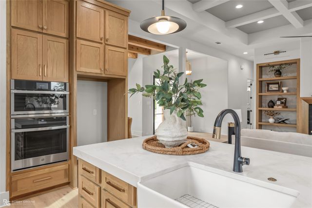 102 Overbrook Lane, Bossier City, LA 71111