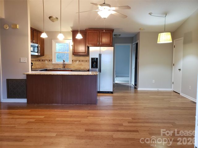 7900 Mountain Shore Drive, Sherrills Ford, NC 28673