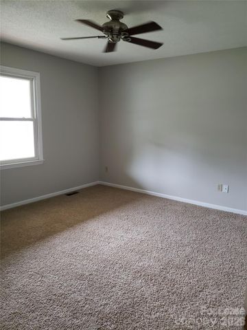 7900 Mountain Shore Drive, Sherrills Ford, NC 28673