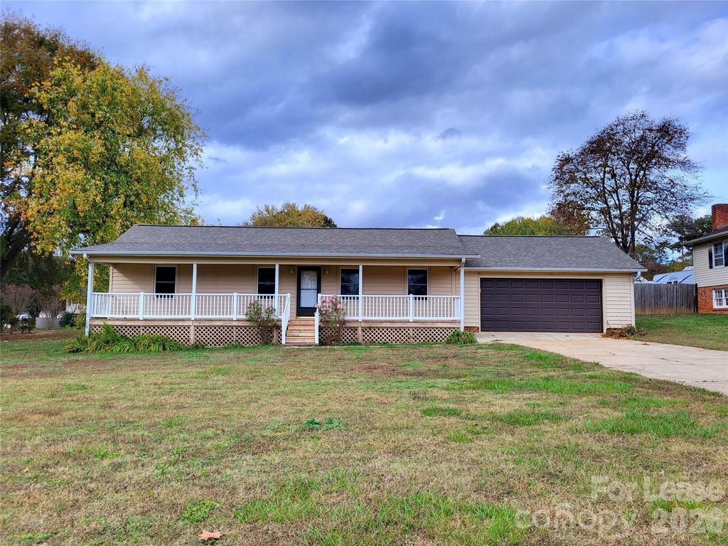 7900 Mountain Shore Drive, Sherrills Ford, NC 28673