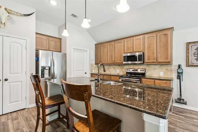 1709 Yahweh, Leonard, TX 75452