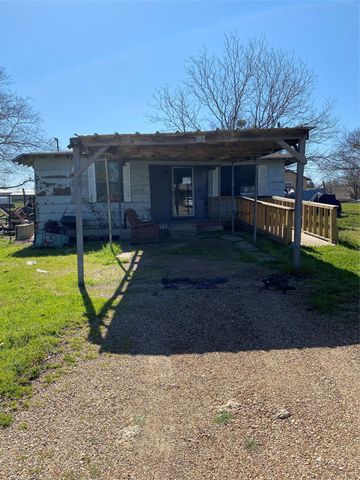 303 Pecan Street, Bardwell, TX 75101