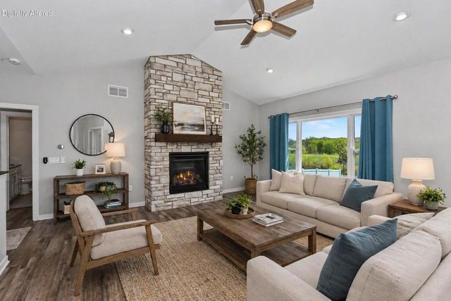 620 E Clancy STREET, Jefferson, WI 53549