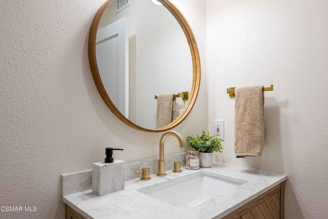 3079 E Sierra Drive, Thousand Oaks, CA 91362