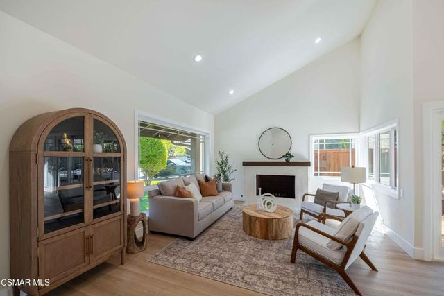 3079 E Sierra Drive, Thousand Oaks, CA 91362