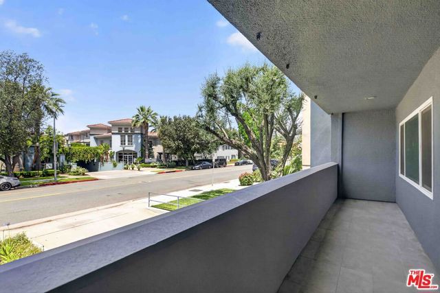 1126 N Central Avenue 101, Glendale, CA 91202