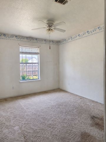 502 E College Street, Leonard, TX 75452