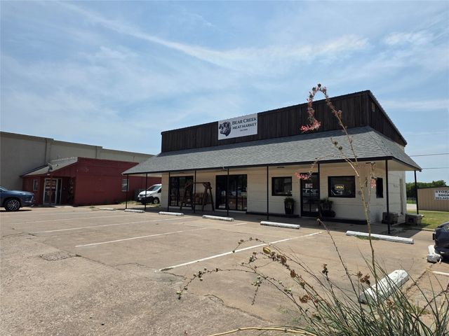 502 E College Street, Leonard, TX 75452