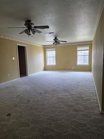 502 E College Street, Leonard, TX 75452
