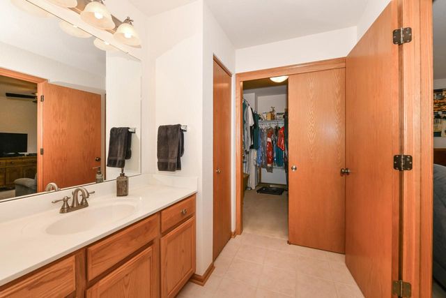 606 E Emily AVENUE, Elkhorn, WI 53121