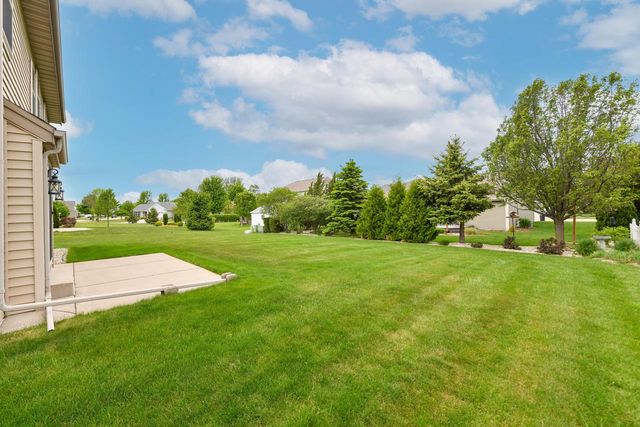 606 E Emily AVENUE, Elkhorn, WI 53121
