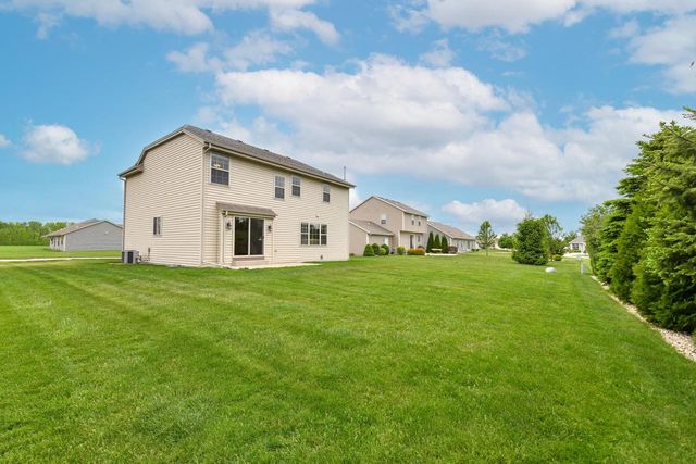 606 E Emily AVENUE, Elkhorn, WI 53121