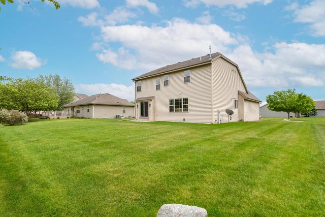 606 E Emily AVENUE, Elkhorn, WI 53121