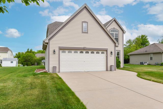 606 E Emily AVENUE, Elkhorn, WI 53121
