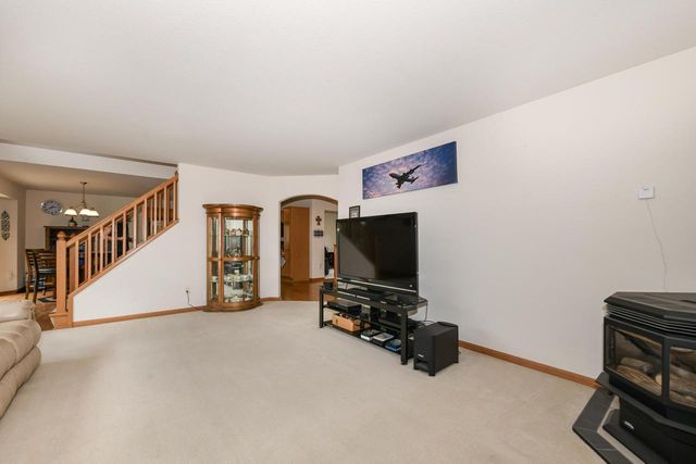 606 E Emily AVENUE, Elkhorn, WI 53121