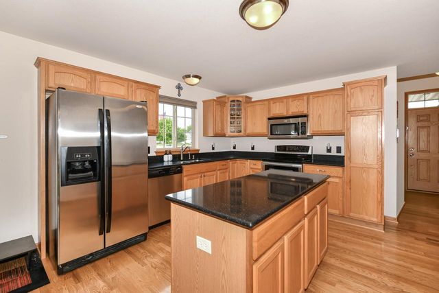 606 E Emily AVENUE, Elkhorn, WI 53121