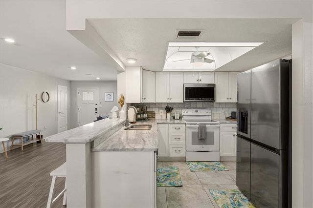 3310 SIESTA DRIVE, Venice, FL 34293