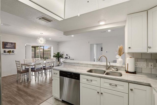 3310 SIESTA DRIVE, Venice, FL 34293