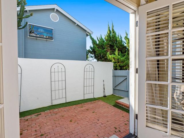 928 Agate Street, San Diego, CA 92109