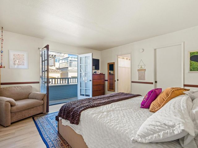 928 Agate Street, San Diego, CA 92109