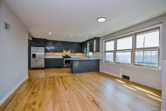 23 Robert Road, Poughkeepsie, NY 12603