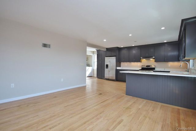 23 Robert Road, Poughkeepsie, NY 12603