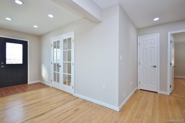 23 Robert Road, Poughkeepsie, NY 12603