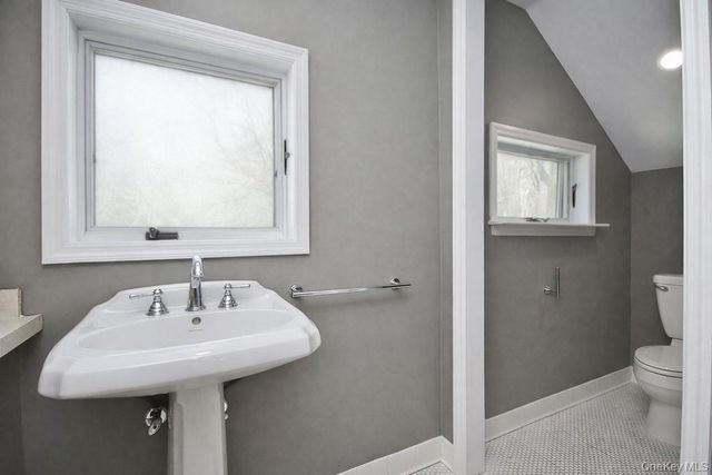 23 Robert Road, Poughkeepsie, NY 12603