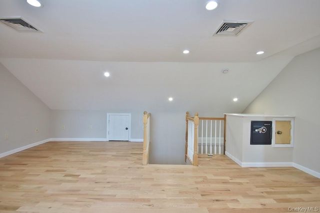 23 Robert Road, Poughkeepsie, NY 12603