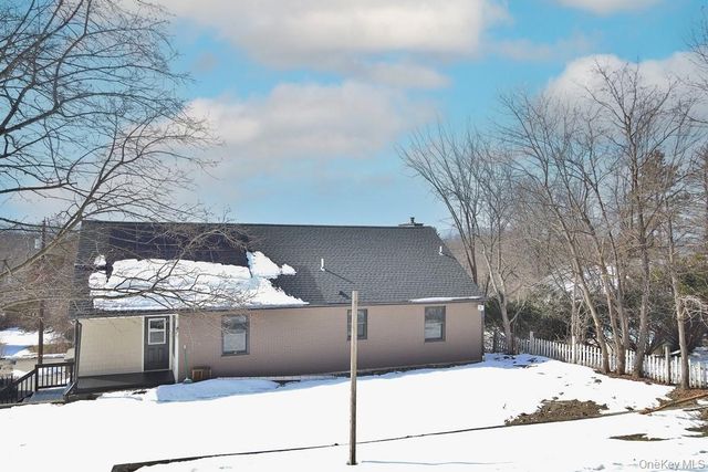 23 Robert Road, Poughkeepsie, NY 12603