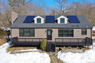 23 Robert Road, Poughkeepsie, NY 12603