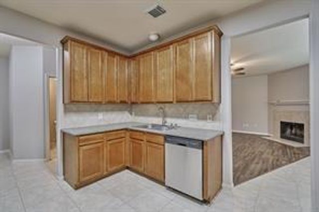 11206 Glenforest Drive, Montgomery, TX 77356