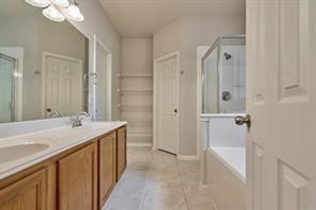 11206 Glenforest Drive, Montgomery, TX 77356