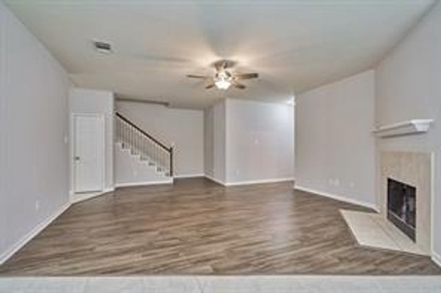 11206 Glenforest Drive, Montgomery, TX 77356